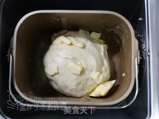 芝士培根咸香面包的做法步骤：2