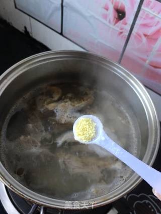 羊肉汤菠菜手擀面的做法步骤：21