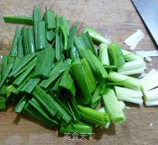 大蒜茭白炒豆腐干的做法步骤：7