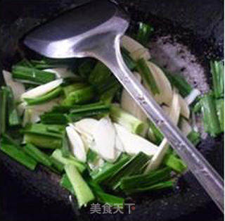 大蒜茭白炒豆腐干的做法步骤：8