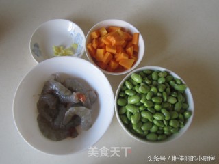 豆米南瓜炒虾仁的做法步骤：1