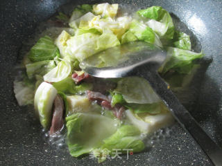 腊鸭腿煮包心菜的做法步骤：5