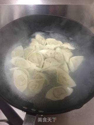 猪肉白菜大馄饨的做法步骤：16