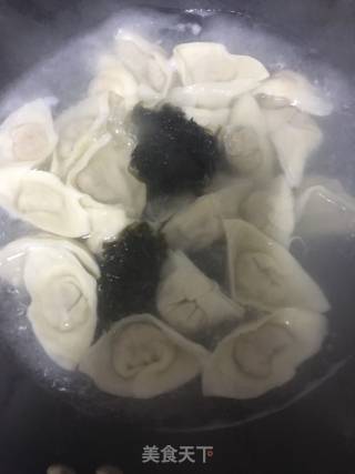 猪肉白菜大馄饨的做法步骤：17