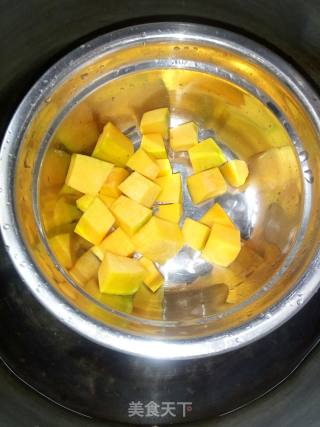 南瓜双色花卷的做法步骤：1