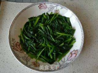 蛋酱菠菜的做法步骤：3