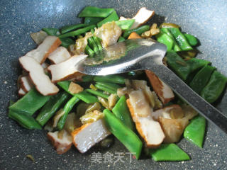榨菜香干炒油豆角的做法步骤：5