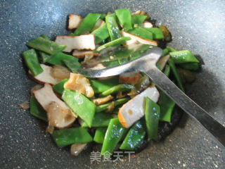 榨菜香干炒油豆角的做法步骤：8
