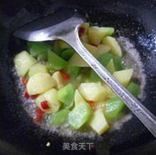 剁椒莴笋炒土豆的做法步骤：11