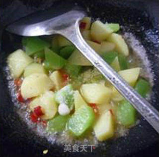 剁椒莴笋炒土豆的做法步骤：12