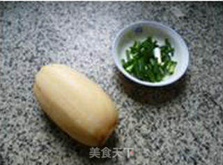 酸辣菜炒莲藕的做法步骤：2