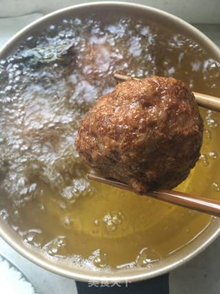 狮子头的做法步骤：6