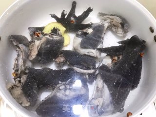 红枣桂圆乌鸡竹荪汤的做法步骤：6