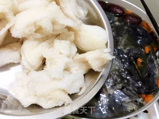 红枣桂圆乌鸡竹荪汤的做法步骤：11