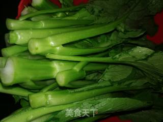 蒜蓉菜心的做法步骤：1