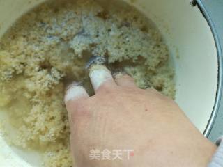 蒜蓉辣酱炒面筋的做法步骤：3