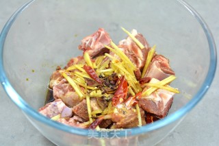 豉香排骨芋头的做法步骤：2