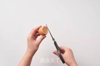 蛋壳布丁 | 蛋壳碎了？别担心，里面有布丁！的做法步骤：2