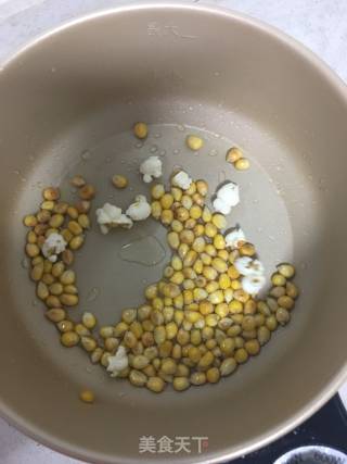 焦糖爆米花的做法步骤：2