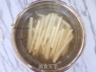 烤箱版非油炸薯条的做法步骤：3