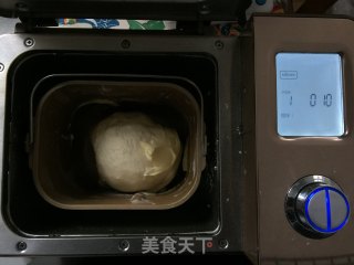 肉松肠仔面包的做法步骤：4