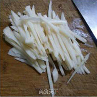 青红椒炒藕丝的做法步骤：4