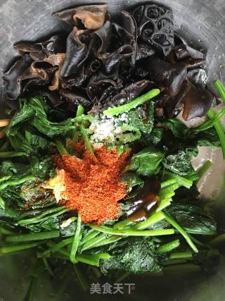 凉拌木耳菠菜的做法步骤：7