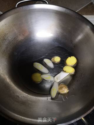 酱香胖头鱼的做法步骤：1