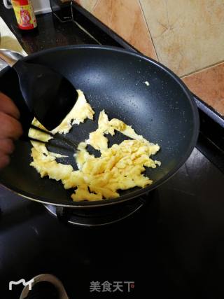 蚝油牛肉蛋炒面的做法步骤：3