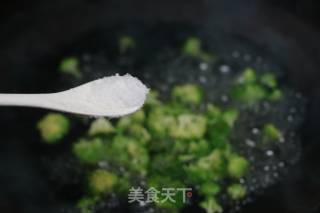 西兰花芝士焗蛋的做法步骤：2