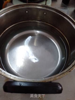 浇汁金针菇的做法步骤：1