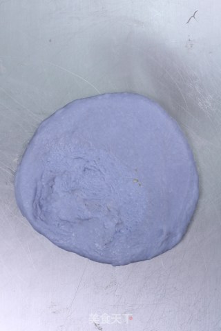 蝶豆花栗子麻薯软欧包的做法步骤：19