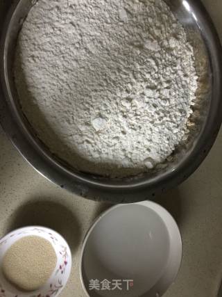 肉卷的做法步骤：1