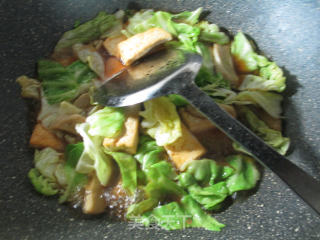 面筋老豆腐烧圆白菜的做法步骤：11