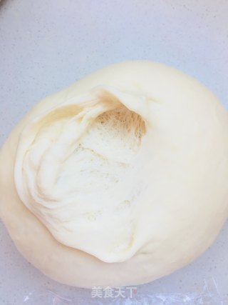 菠萝皮奶酥包的做法步骤：1