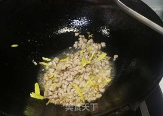 剁椒炒肉末小白菜的做法步骤：6