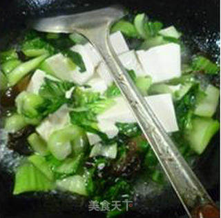 黑木耳青菜豆腐的做法步骤：8