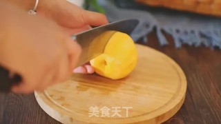 黄桃罐头+果冻的做法步骤：2