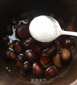 简易版糖炒栗子的做法步骤：2