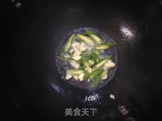 土豆丝炒肉的做法步骤：2