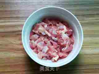 奶香南瓜鸡肉焗饭的做法步骤：2