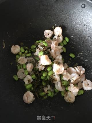 雪菜毛豆炒虾仁的做法步骤：6