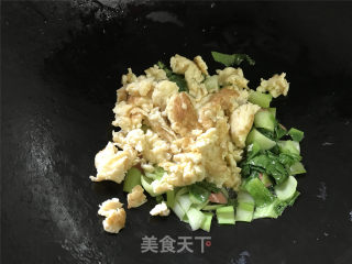 青菜鸡蛋炒面的做法步骤：7