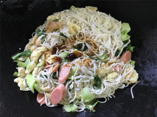 青菜鸡蛋炒面的做法步骤：9