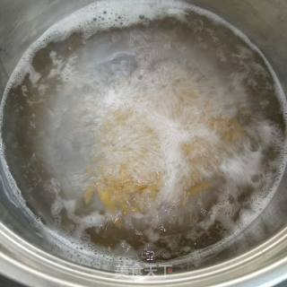 青酱意面的做法步骤：3