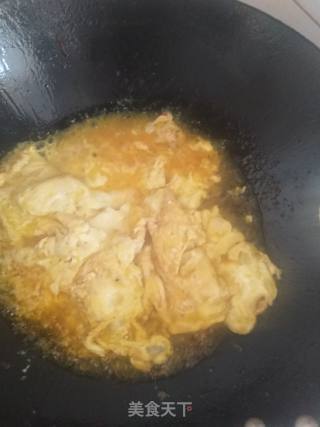 双椒炒鸡蛋的做法步骤：7