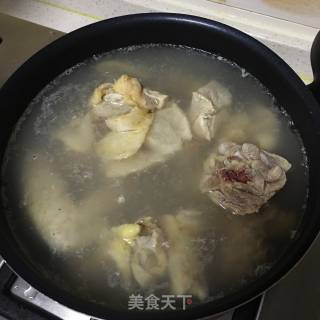 山药炖鸡汤的做法步骤：3
