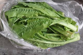 炒莴笋尖的做法步骤：1