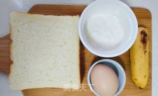 酸奶香蕉吐司煎饼的做法步骤：1