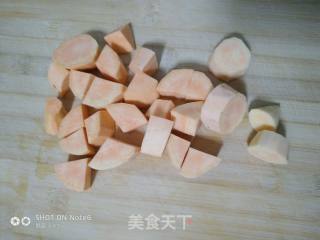 小玉米核桃花生红薯粥的做法步骤：4